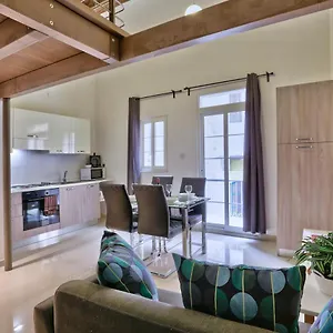 https://valletta-1-bedroom-at-republic-street.qawrahotelsmalta.org